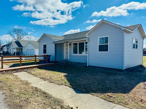 $109,000 | 103 East North Street, Sesser, IL 62884