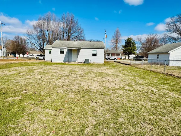 $109,000 | 103 East North Street, Sesser, IL 62884