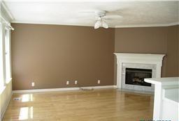 127 La View Road Hendersonville, TN 37075 - Photo 3 of 12 Gas Logs in Living Room