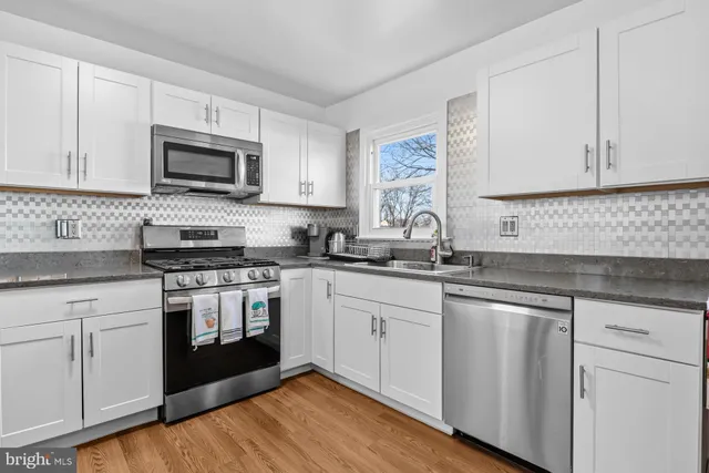 $2,300 | 9262 Byrd Drive, Manassas, VA 20110