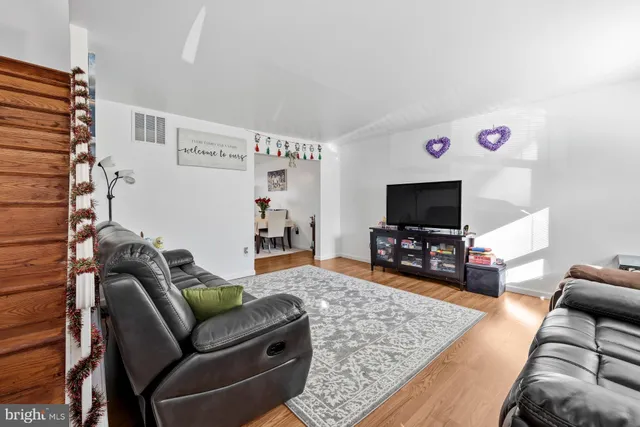 $2,300 | 9262 Byrd Drive, Manassas, VA 20110