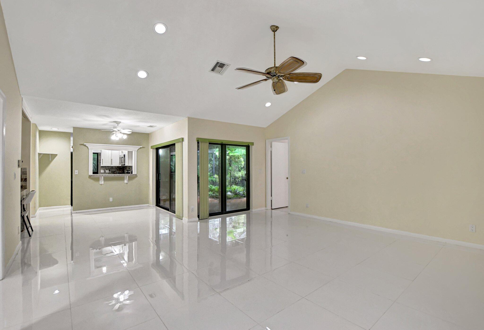 8923 Old Pine Road Boca Raton, FL 33433 - Photo 3 of 29 5-web-or-mls-DSC_0356