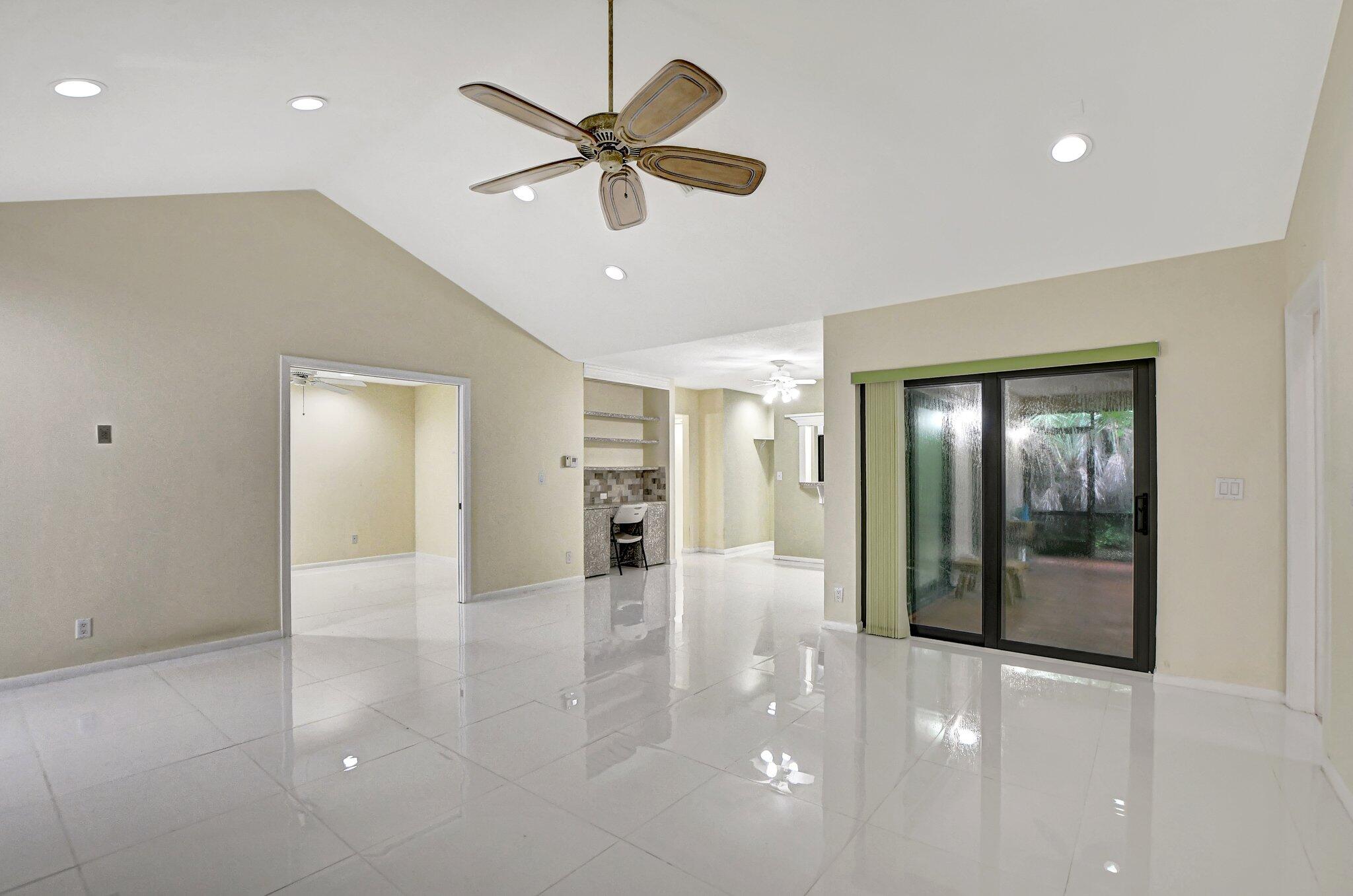 8923 Old Pine Road Boca Raton, FL 33433 - Photo 4 of 29 6-web-or-mls-DSC_0361