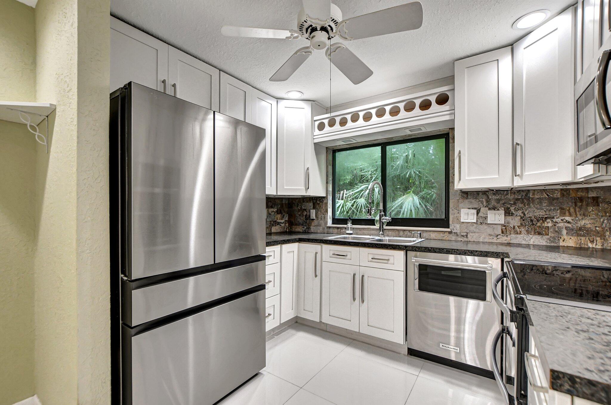 8923 Old Pine Road Boca Raton, FL 33433 - Photo 10 of 29 12-web-or-mls-DSC_0391