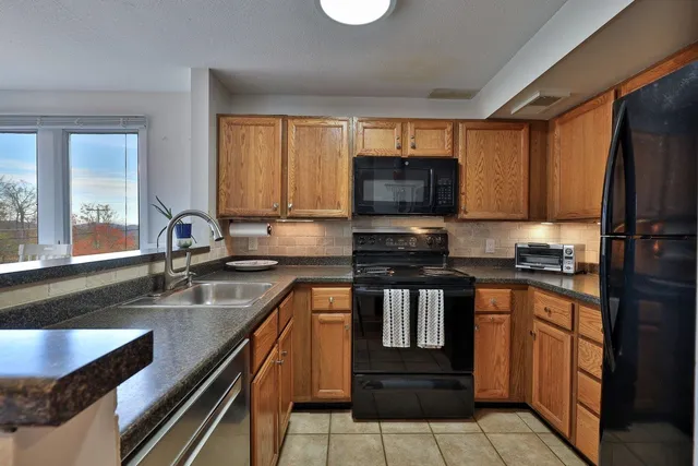 $630,000 | 776 East Mountain Road, Unit A4, Killington, VT 05751