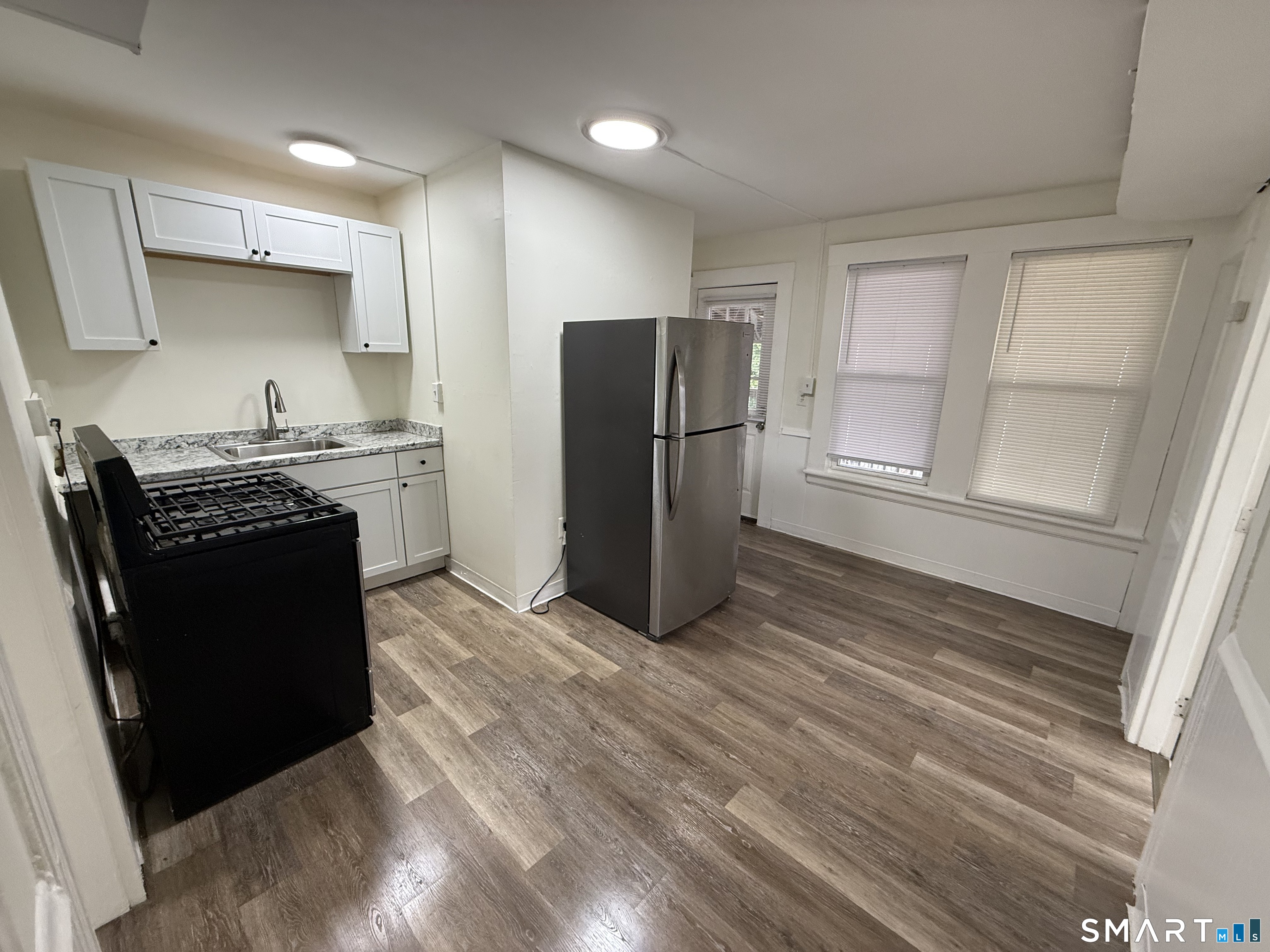 33 Star Street, Unit 5 Ansonia, CT 06401 - Photo 1 of 11 Gallery Image 1