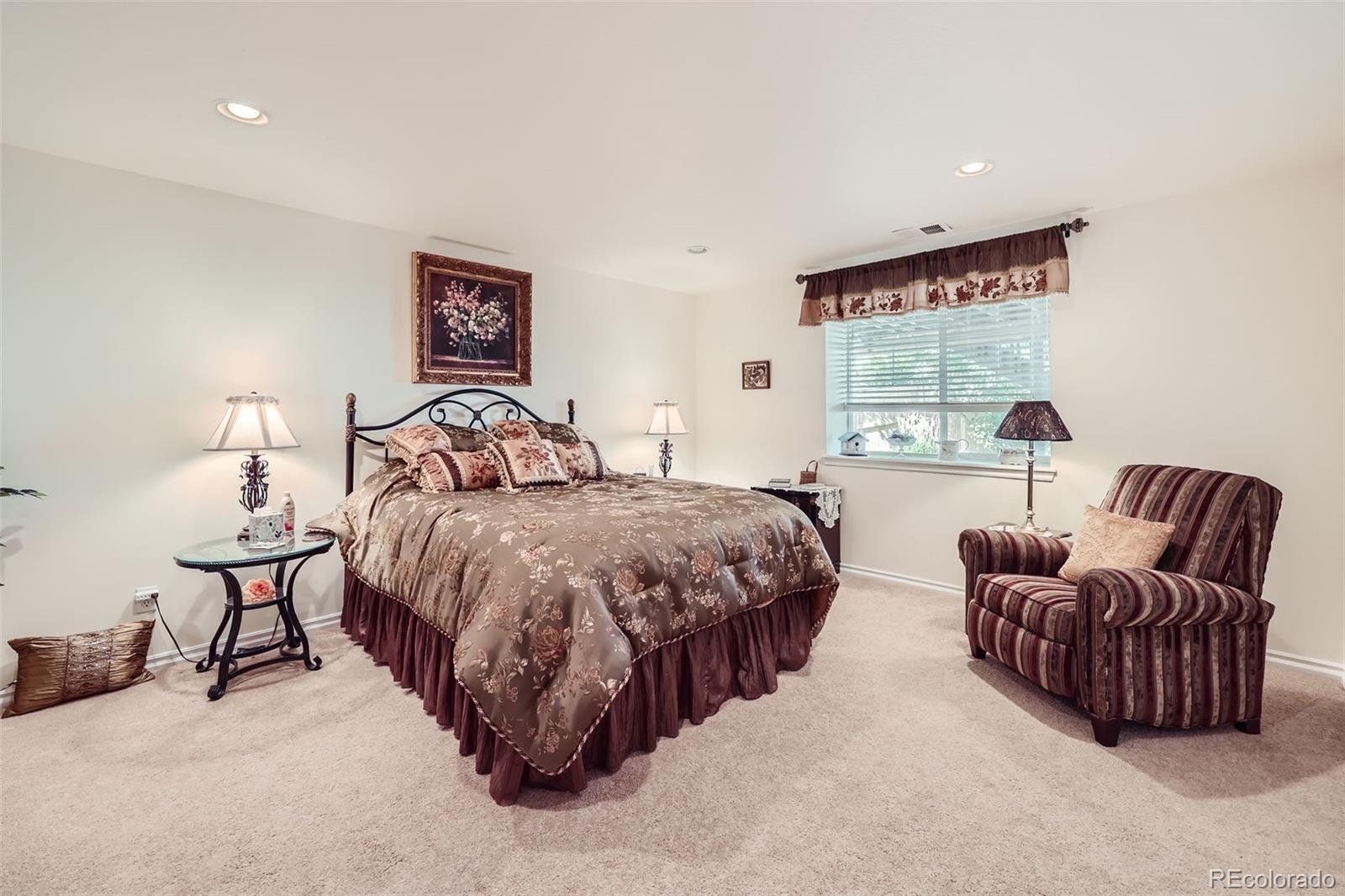 5401 Cloverbrook Circle Highlands Ranch, CO 80130 - Photo 14 of 16 Gallery Image 14
