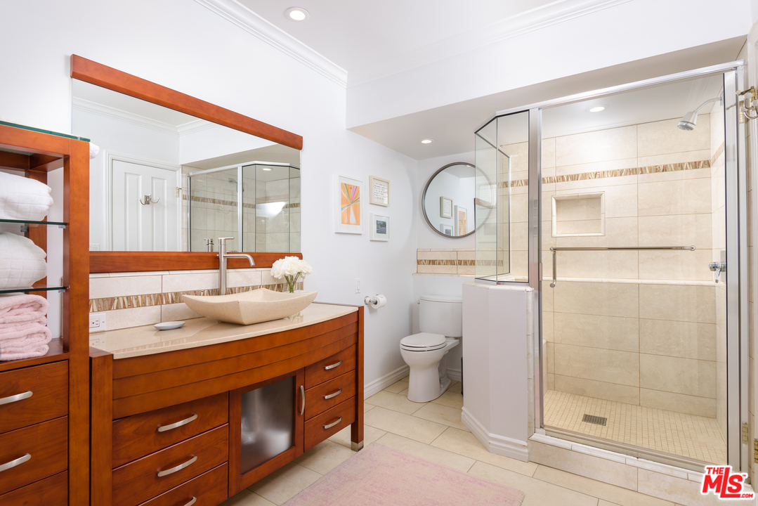13340 Chalon Road Los Angeles, CA 90049 - Photo 20 of 22 Gallery Image 20