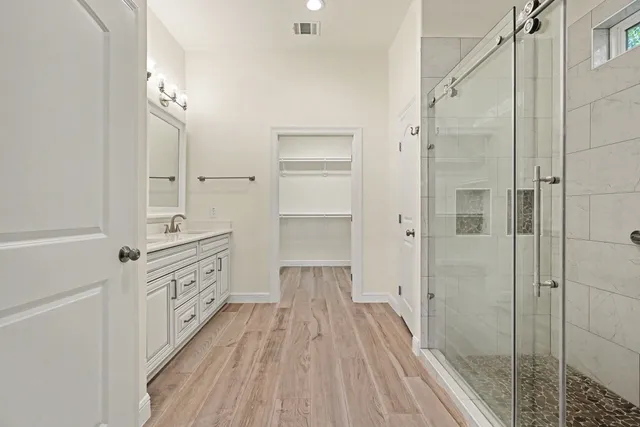 a view of a walk in closet