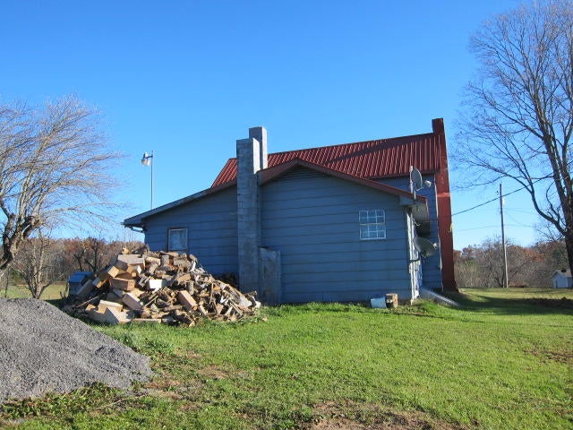 1216 Hundley Road Crawley, WV 24931 - Photo 2 of 43 Gallery Image 2