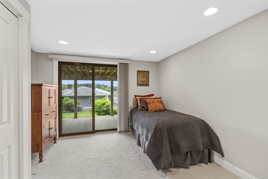 102 Riverside Circle Marshfield, MA 02050 - Photo 31 of 42