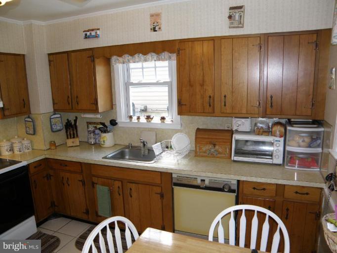 671 Shore Road Severna Park, MD 21146 - Photo 4 of 10 Kitchen #2
