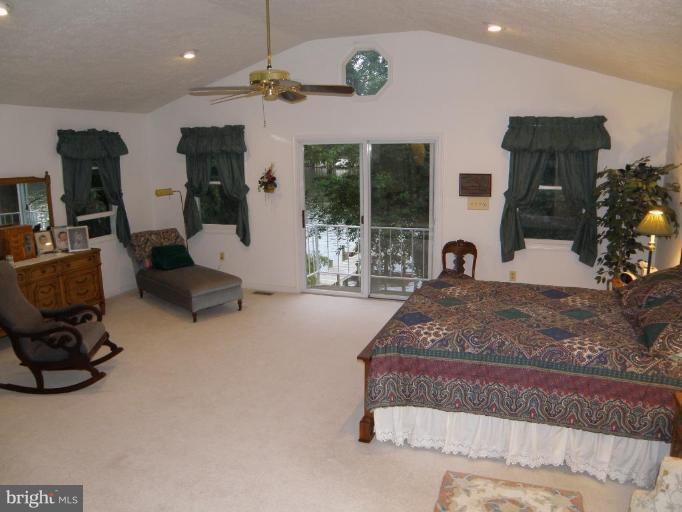 671 Shore Road Severna Park, MD 21146 - Photo 8 of 10 Master Bedroom
