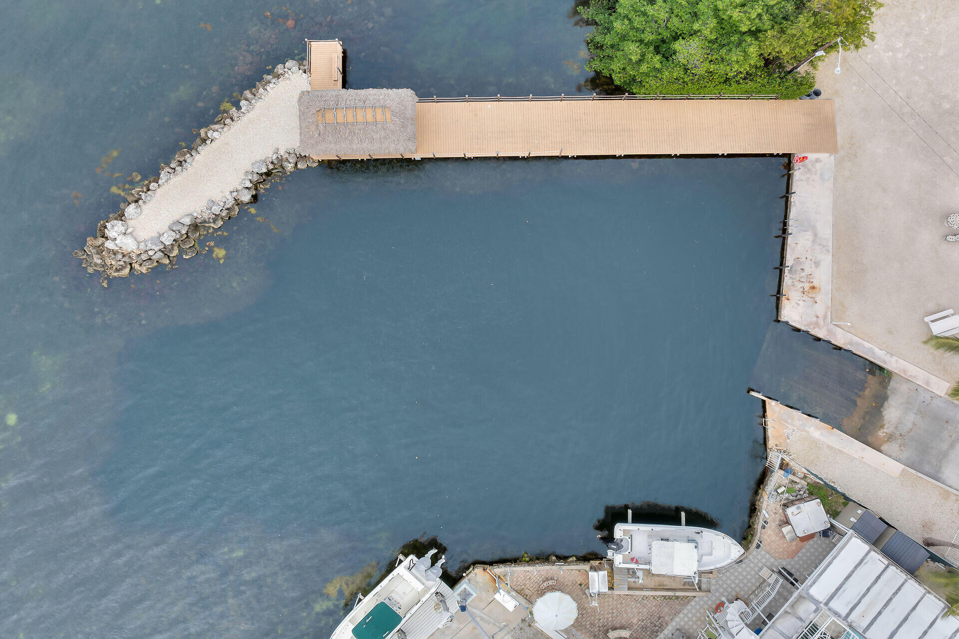 7 Avenue D Key Largo, FL 33037 - Photo 36 of 36 a view of a room with a sink