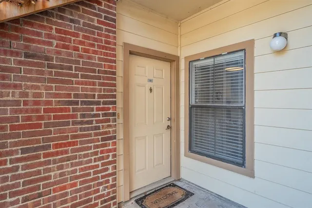 $225,000 | 3212 Donnelly Circle, Fort Worth, TX 76107