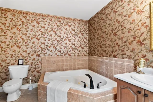 $1,190,000 | 2001 Depot Street, Manchester, VT 05255