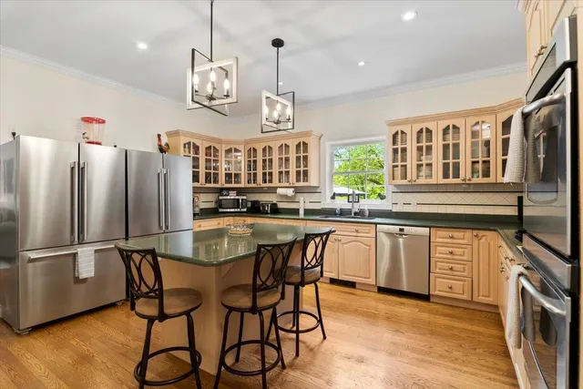 $1,190,000 | 2001 Depot Street, Manchester, VT 05255