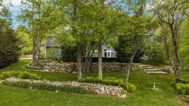 $1,190,000 | 2001 Depot Street, Manchester, VT 05255