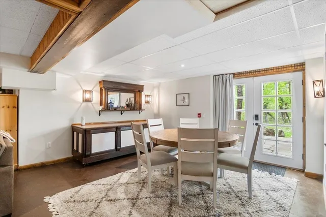 $1,190,000 | 2001 Depot Street, Manchester, VT 05255