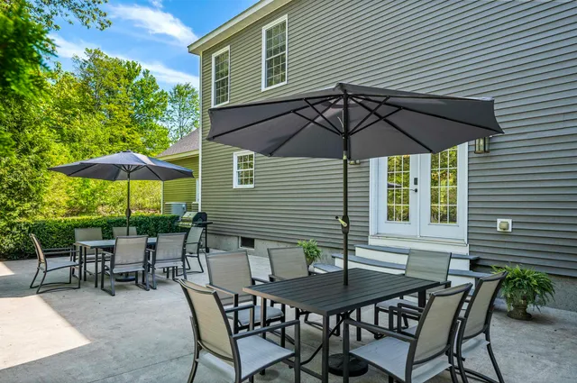 $1,190,000 | 2001 Depot Street, Manchester, VT 05255