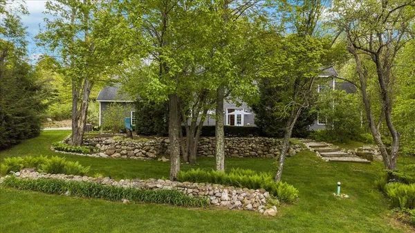$995,000 | 2001 Depot Street, Manchester, VT 05255