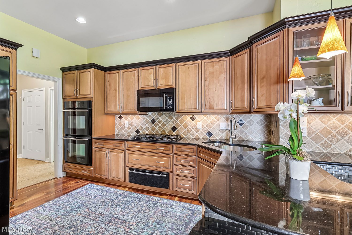 226 Skye Road Highland Heights, OH 44143 - Photo 15 of 32
