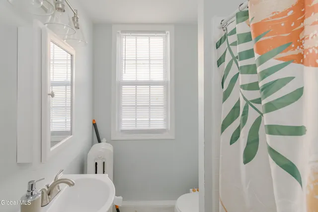 $259,000 | 34 Hampton Street, Albany, NY 12209