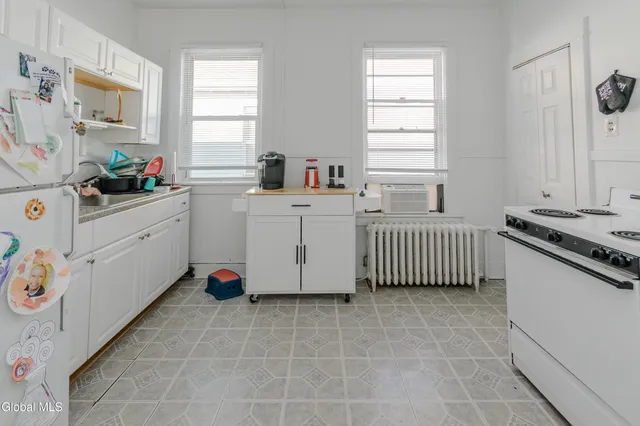 $259,000 | 34 Hampton Street, Albany, NY 12209