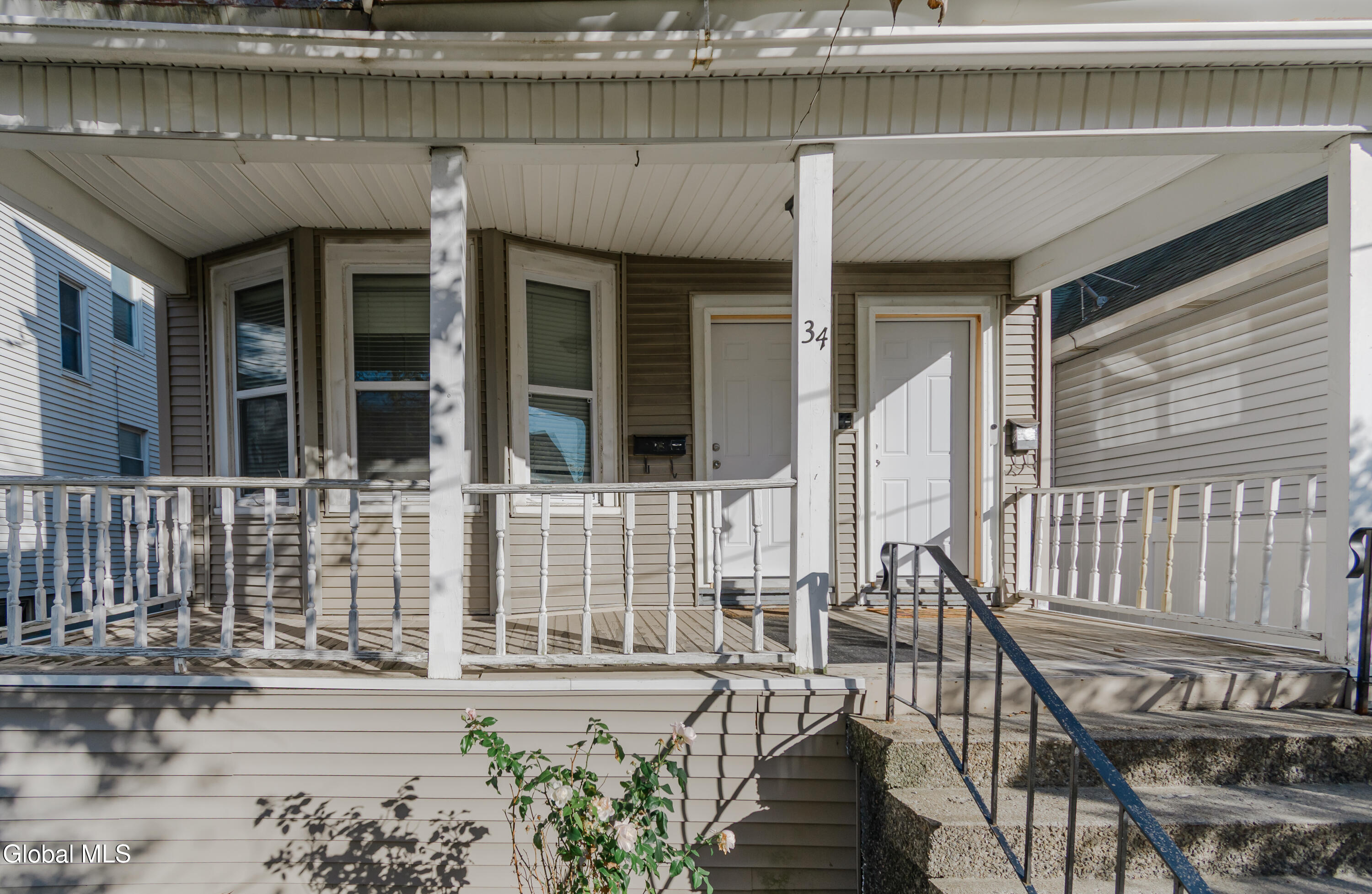 34 Hampton Street Albany, NY 12209 - Photo 3 of 24 DSC_2262