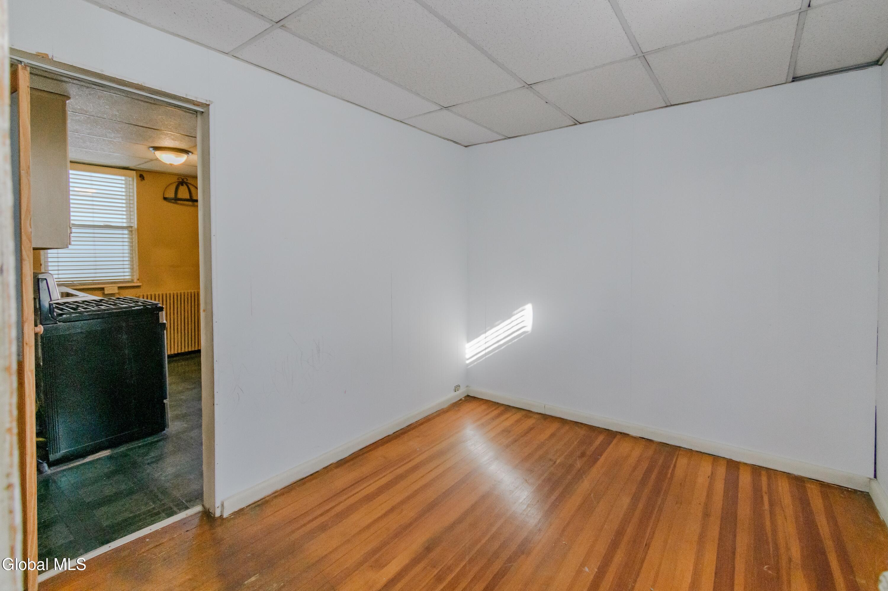 34 Hampton Street Albany, NY 12209 - Photo 9 of 24 DSC_2222