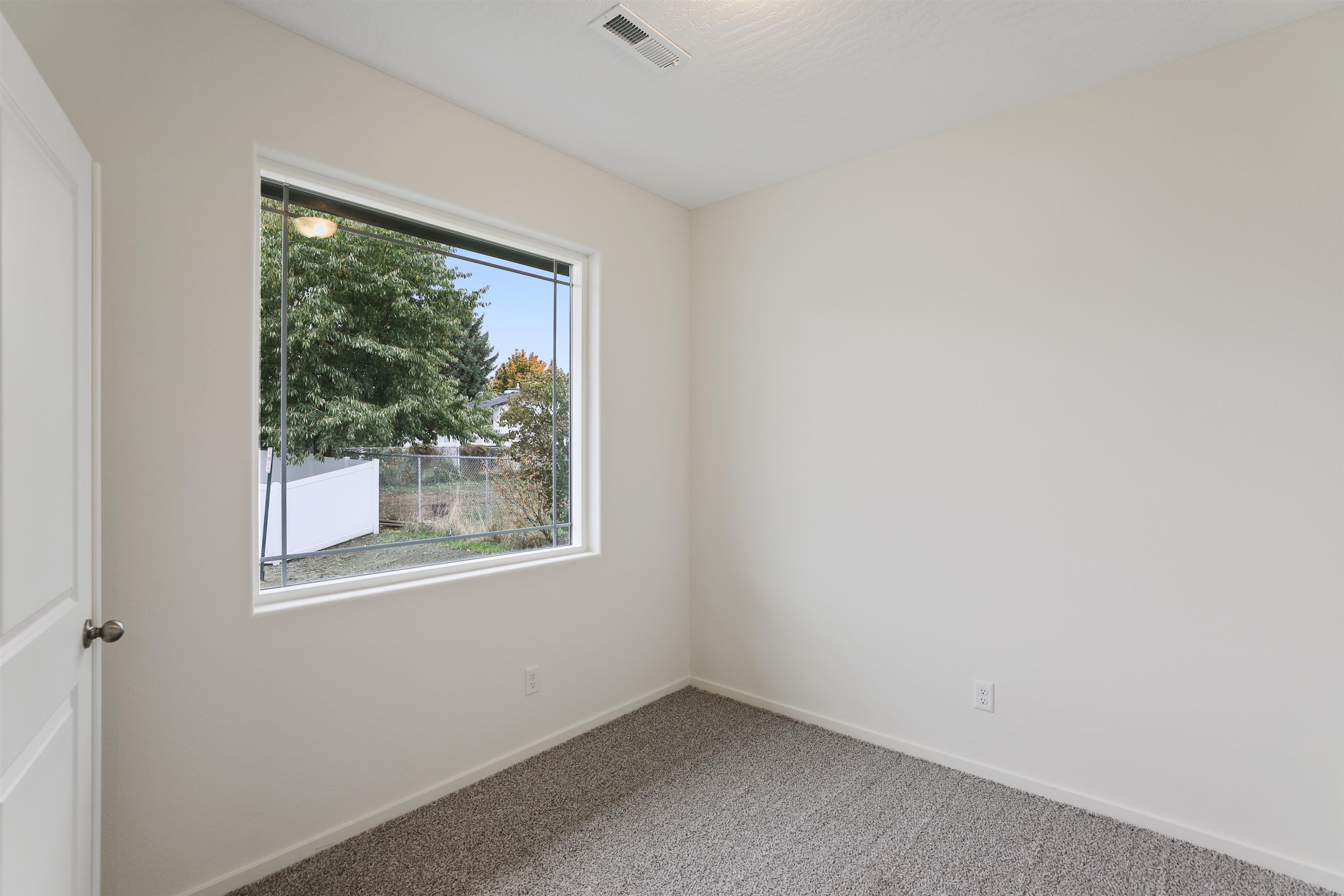 1113 North Corbin Lane Spokane Valley, WA 99016 - Photo 12 of 26