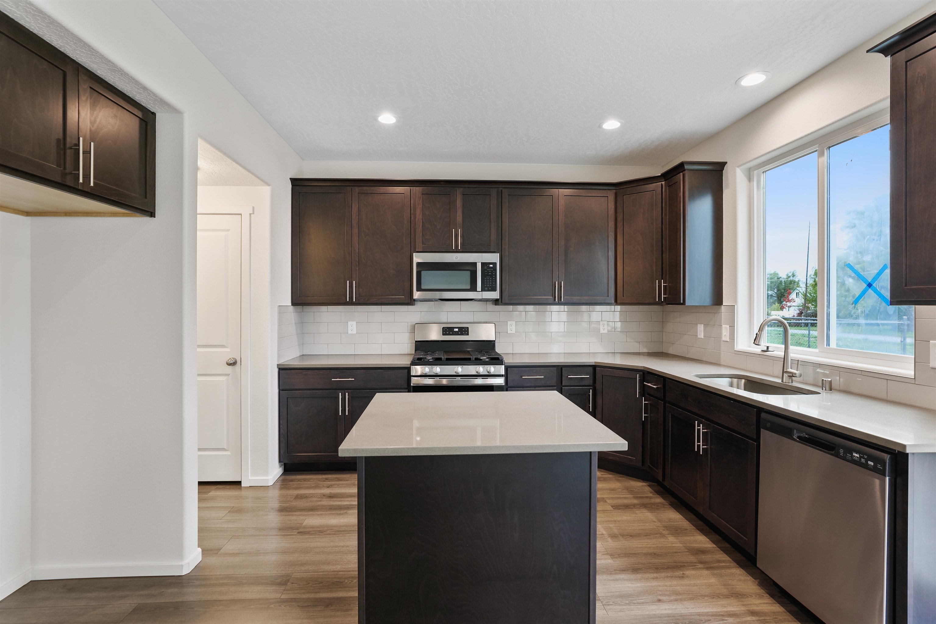 1113 North Corbin Lane Spokane Valley, WA 99016 - Photo 4 of 26