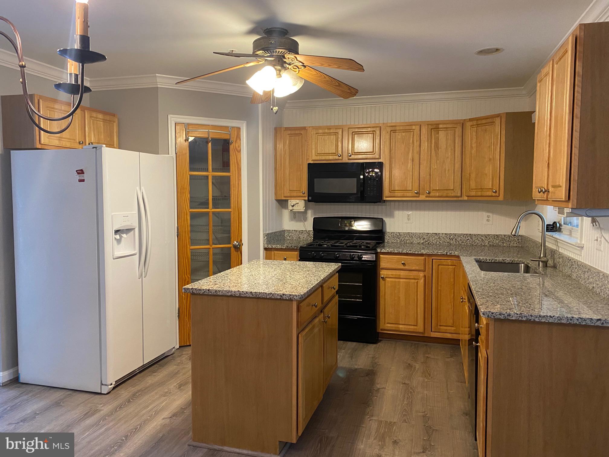 718 Shallow Ridge Court Abingdon, MD 21009 - Photo 9 of 27 Kitchen