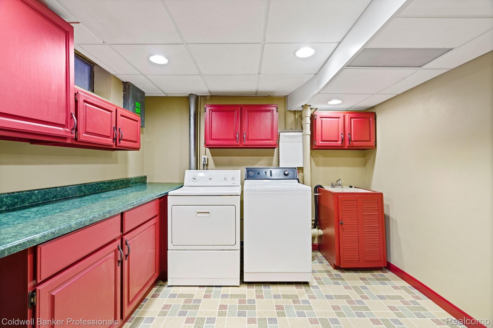 615 Bucknell Court Rochester, MI 48309 - Photo 37 of 43 43-web-or-mls-615-Bucknell-Ct-43.jpg