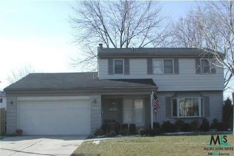 1073 Canterbury Road Grosse Pointe, MI 48236 - Photo 1 of 9 809523.JPG