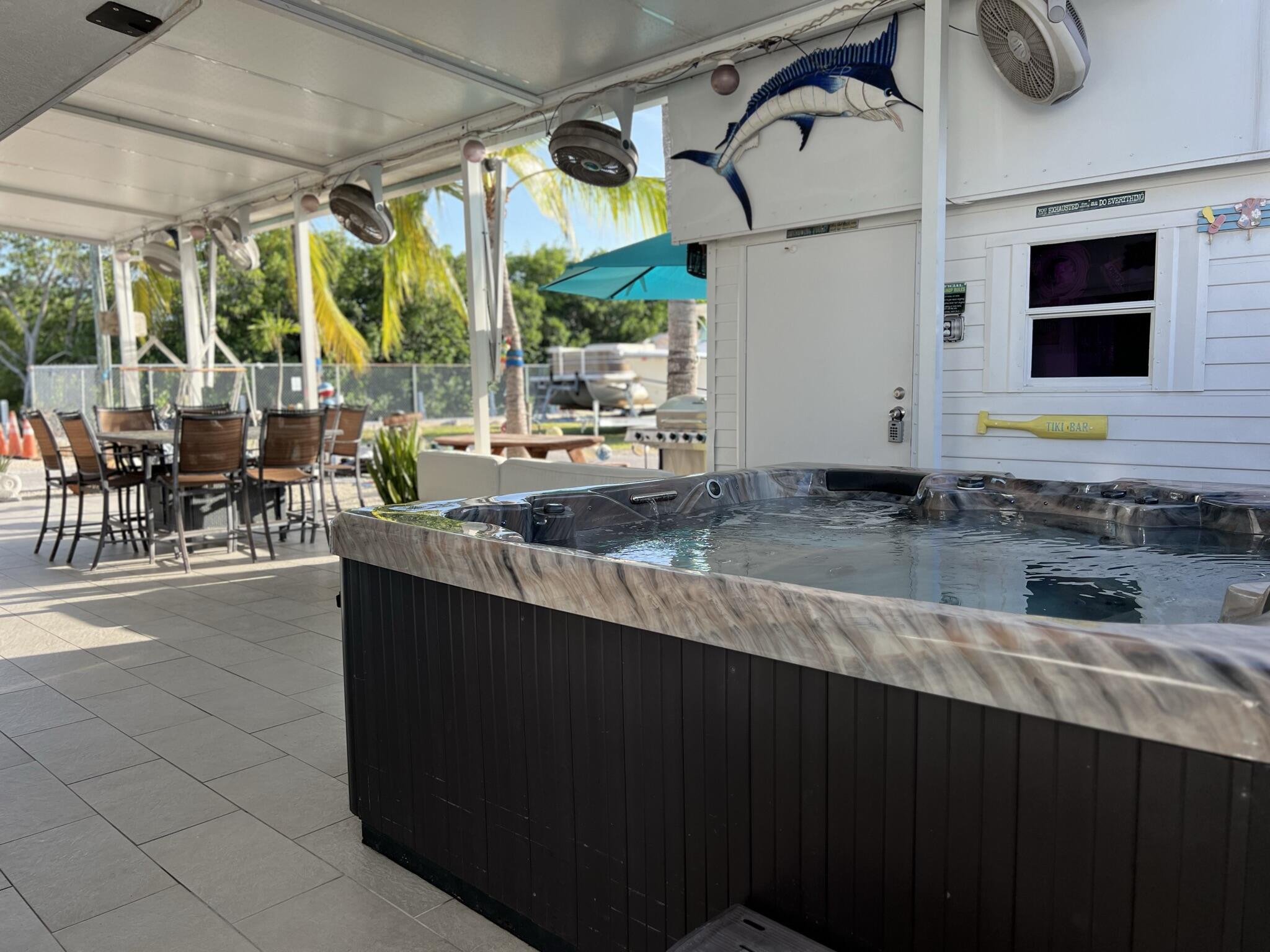 325 Calusa Street, Unit 245 Key Largo, FL 33037 - Photo 28 of 48 a kitchen with lots of counter top space