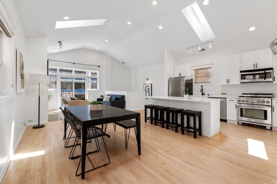 1044 West Fulton Street, Unit 4 Chicago, IL 60607 - Photo 7 of 18