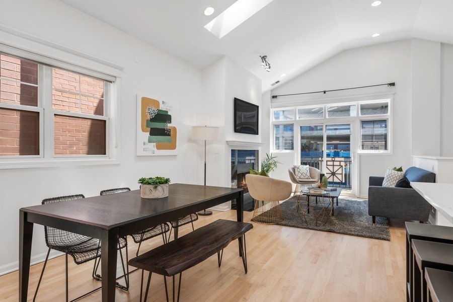 1044 West Fulton Street, Unit 4 Chicago, IL 60607 - Photo 8 of 18