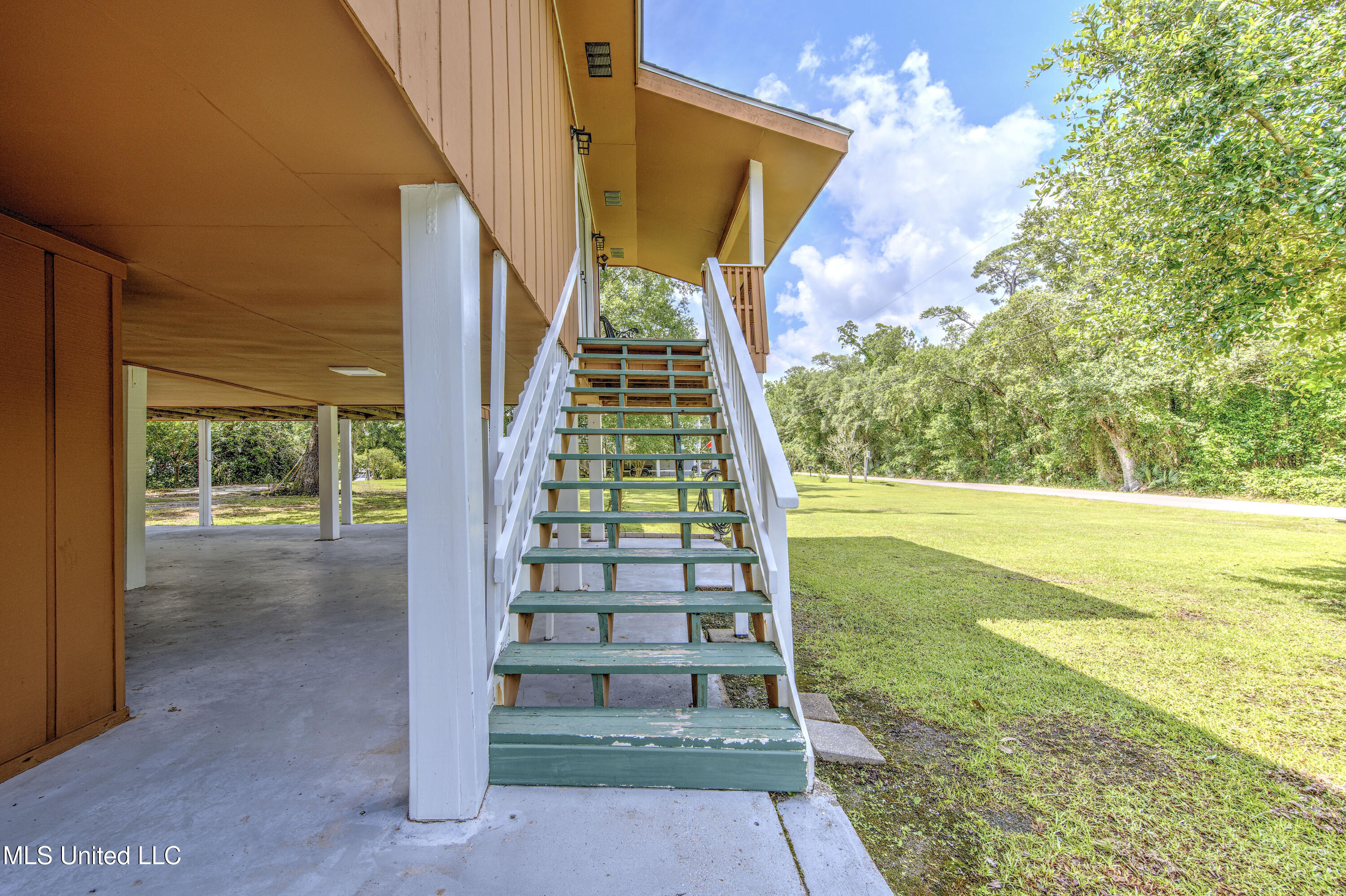 39 Harrison Road Bay St. Louis, MS 39520 - Photo 27 of 30 39h21
