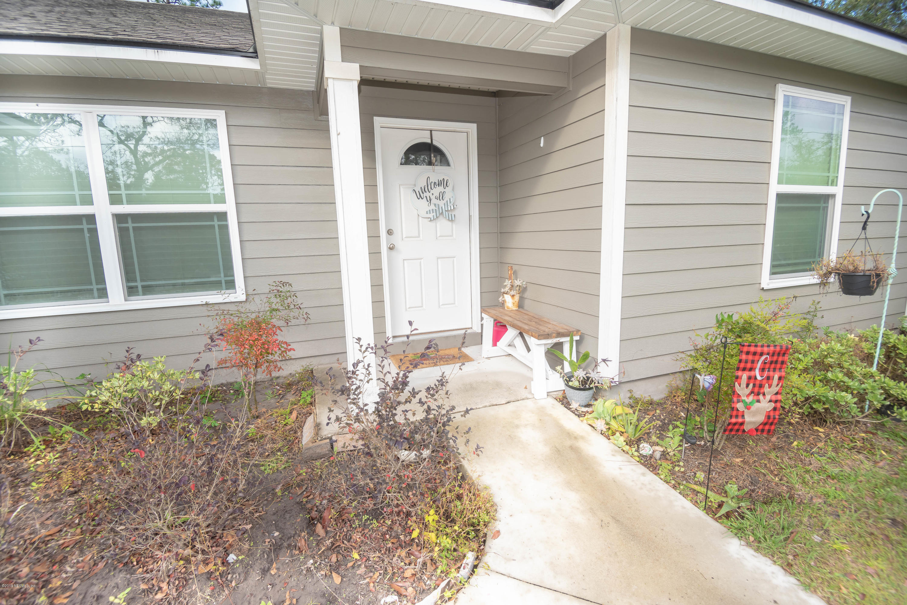 9964 River Oak Circle Glen St. Mary, FL 32040 - Photo 39 of 41 a front view of a house