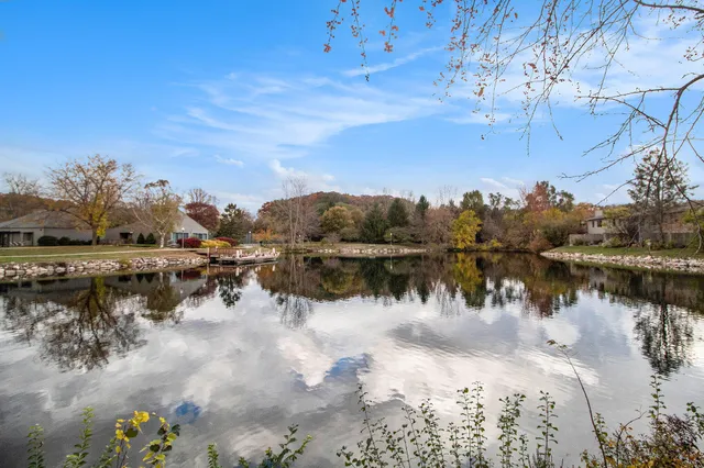 $2,225 | 614 Peninsula Court, Ann Arbor, MI 48105