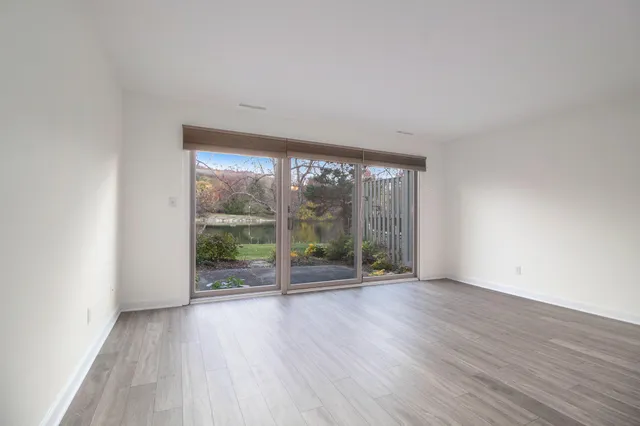 $2,225 | 614 Peninsula Court, Ann Arbor, MI 48105