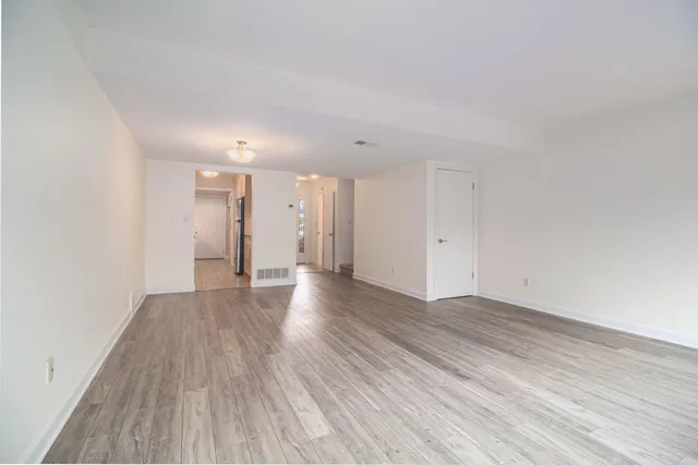 $2,225 | 614 Peninsula Court, Ann Arbor, MI 48105