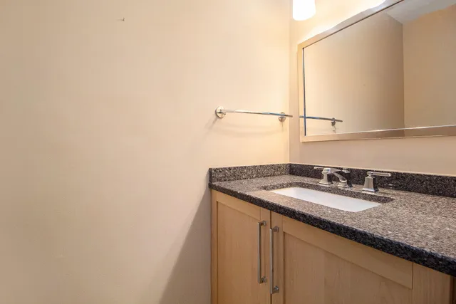 $2,225 | 614 Peninsula Court, Ann Arbor, MI 48105