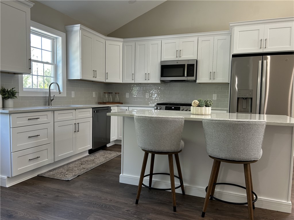 11 Fieldstone Way, Unit 11 Westerly, RI 02891 - Photo 3 of 14