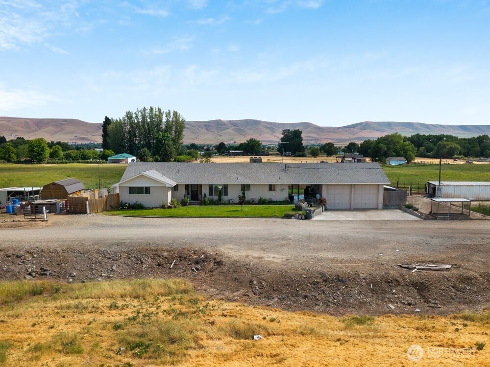 7802 Hicks Road Grandview, WA 98930 - Photo 23 of 31