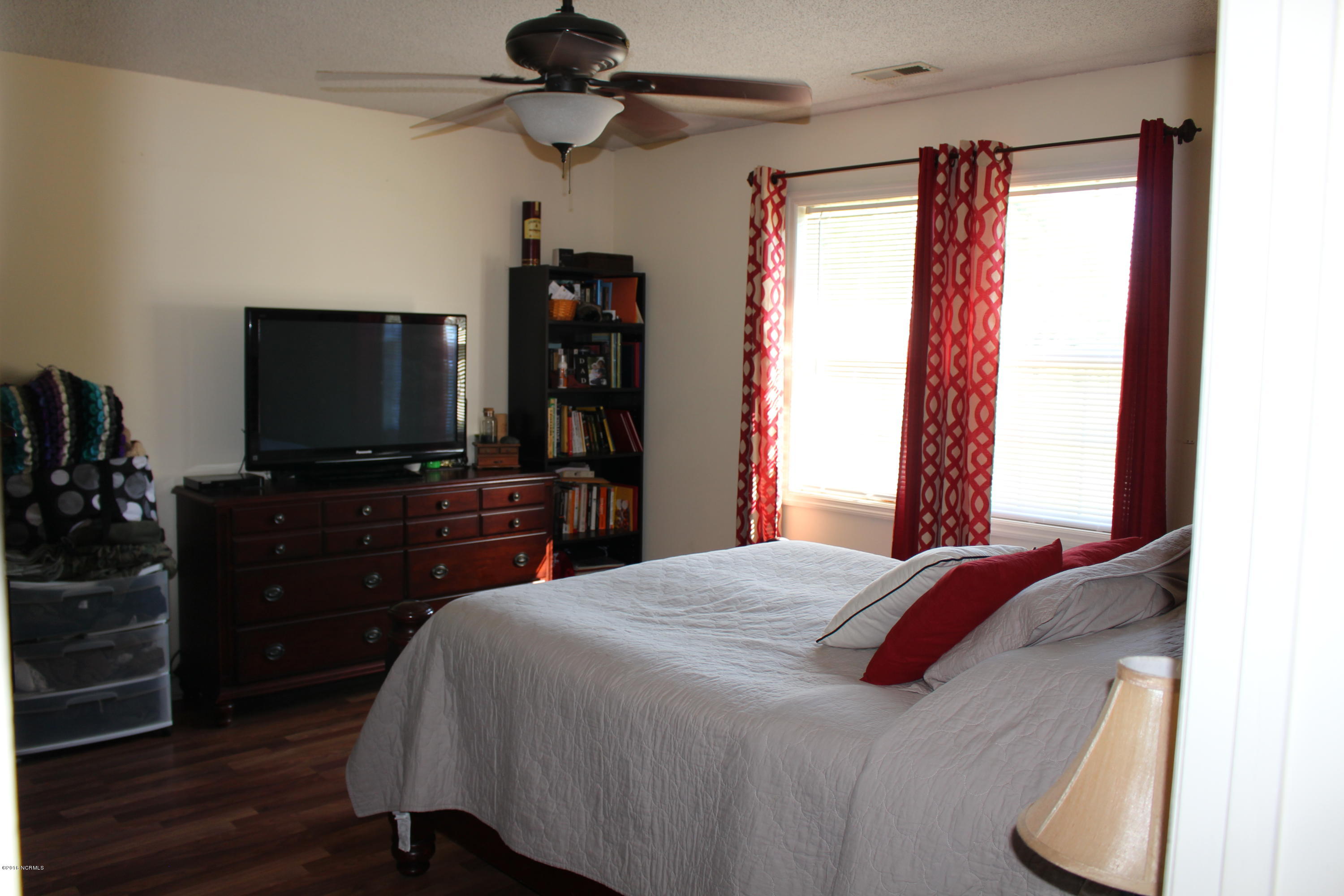 287 Parnell Road Hubert, NC 28539 - Photo 17 of 41 Master Bedroom