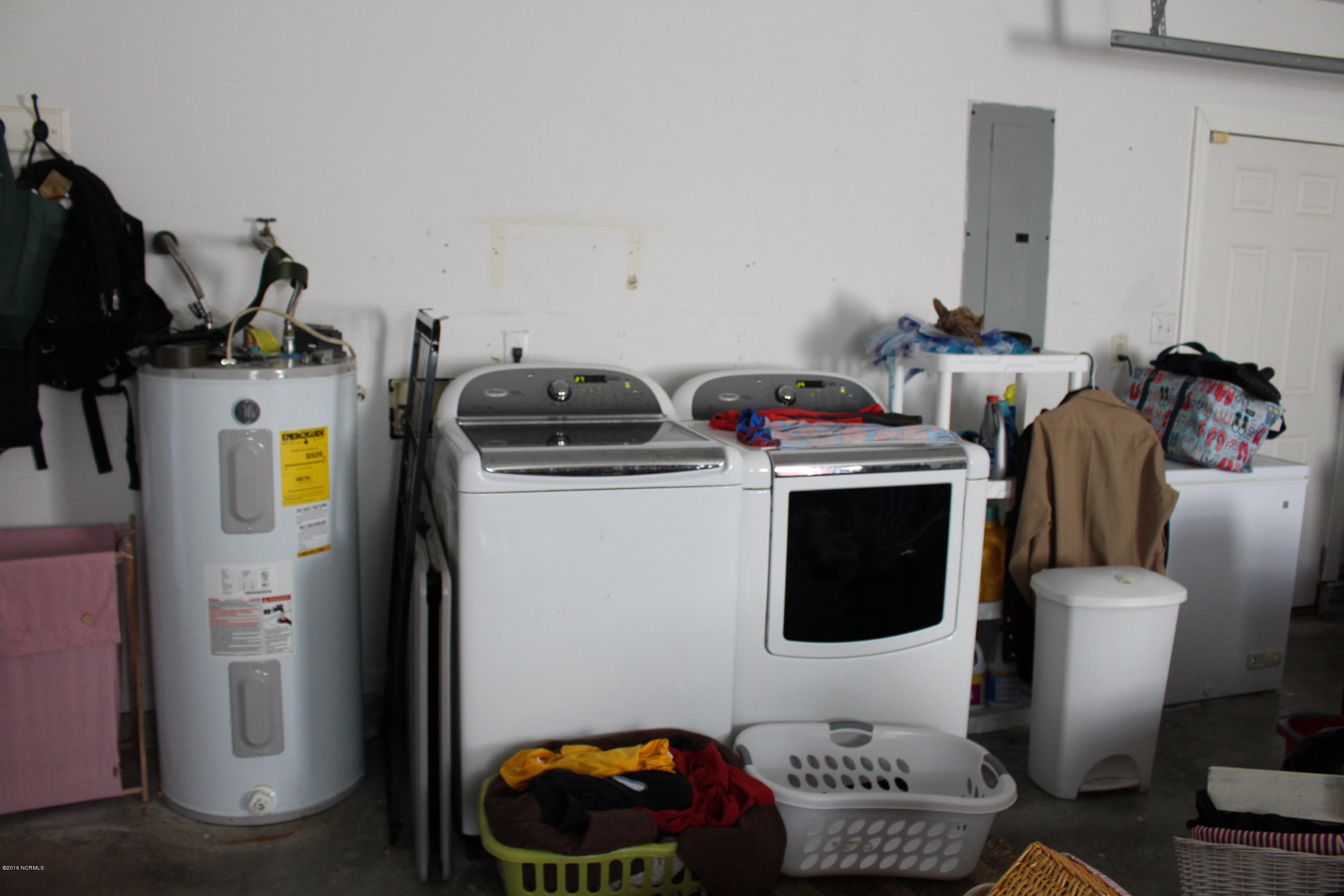 287 Parnell Road Hubert, NC 28539 - Photo 27 of 41 Laundry Area