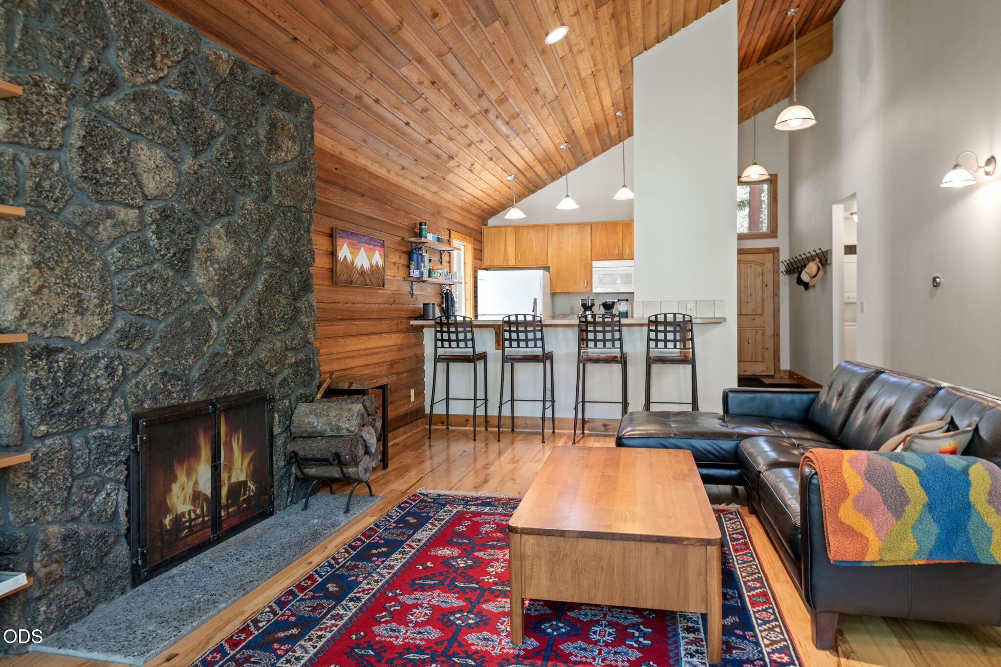 13569 Valerian, Unit AH3 Black Butte Ranch, OR 97759 - Photo 12 of 36