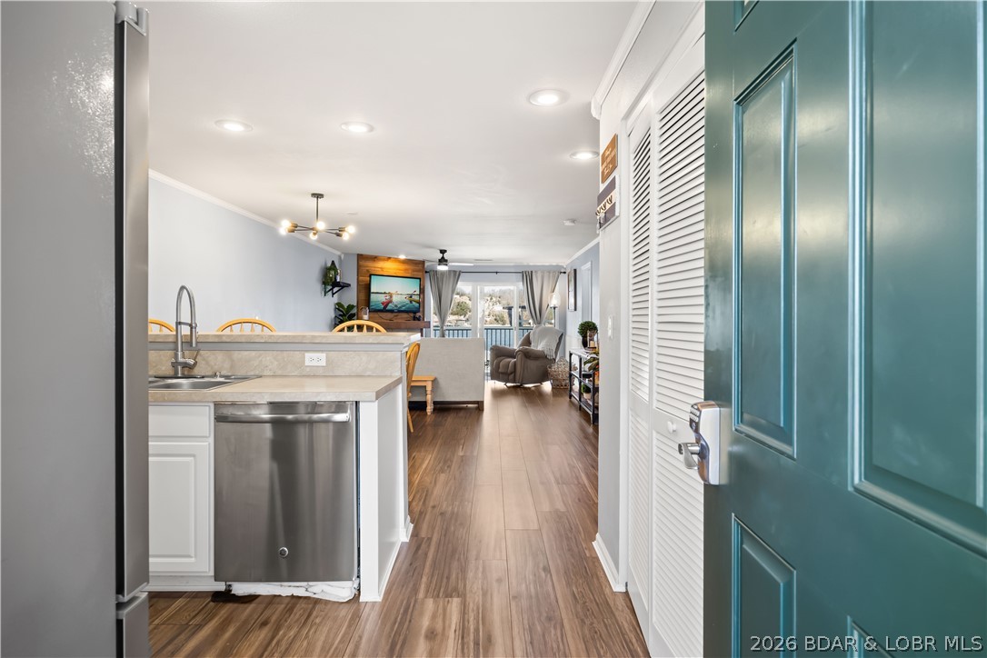 245 Plaza Beach Road, Unit 2B Camdenton, MO 65020 - Photo 3 of 32